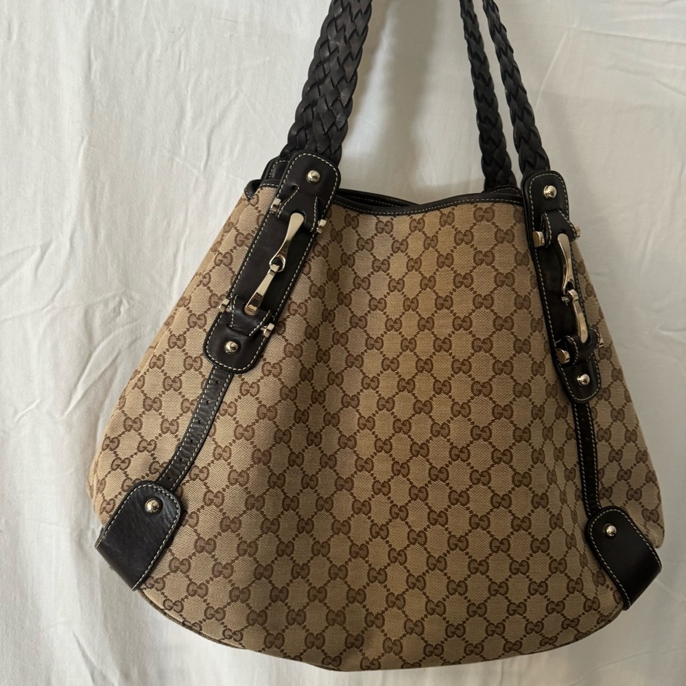 Gucci Oversized Large Pelham Tote - Picture 2 of 13